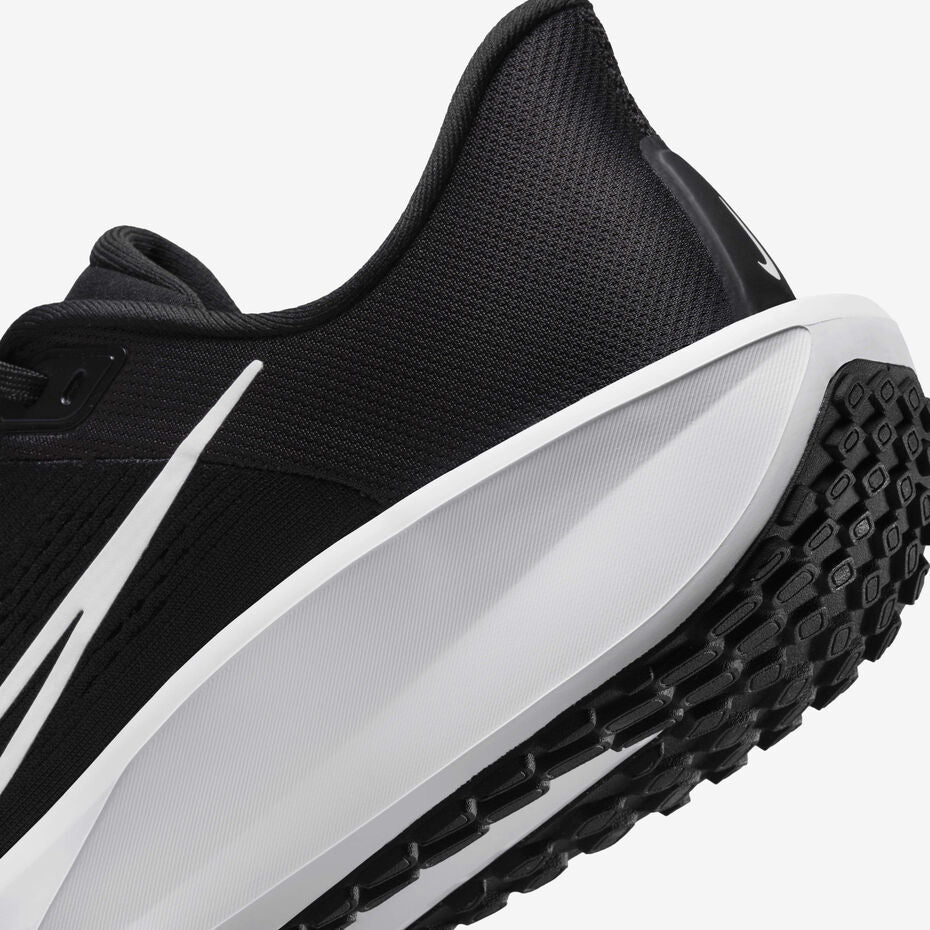 Nk Quest 6 Road Running Shoes Black